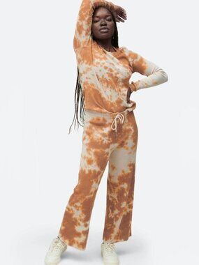 DESCRIPTION:  "Thermal" top Lightweight 100% organic cotton waffle knit Pullover